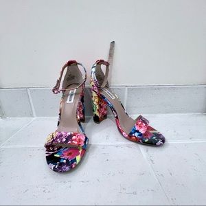 Steve Madden Floral Carrson Heels Sandal